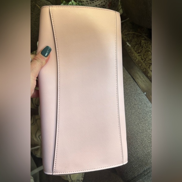 Authentic KATE SPADE Saffiano leathers zip top tote - Picture 11 of 12